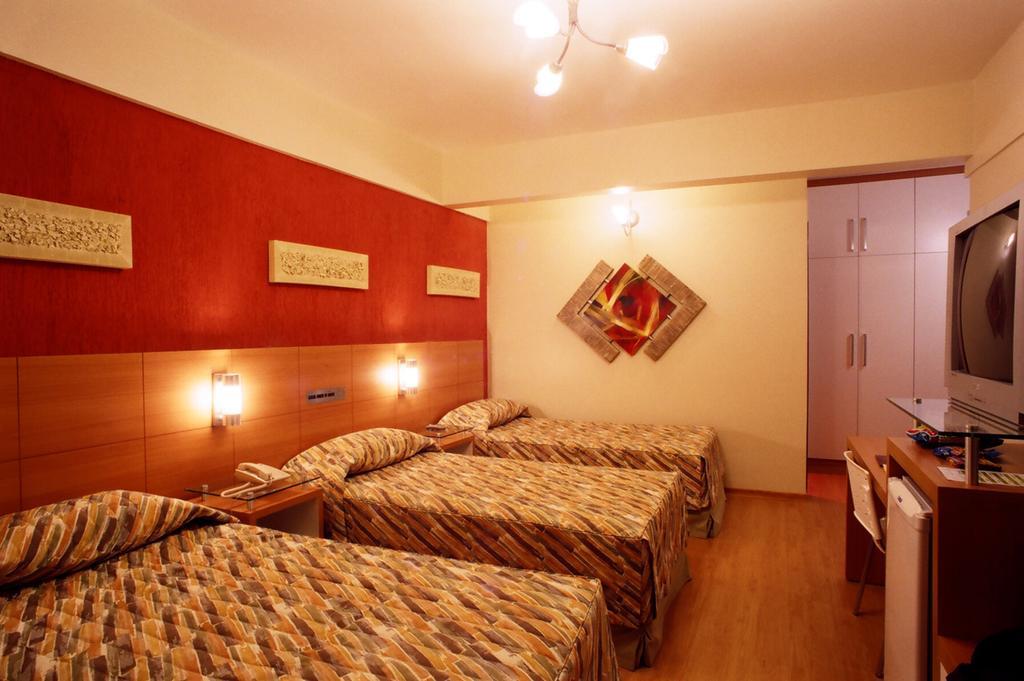 Liber Hotel Nova Serrana - Conforto Na Rota Da Br-262 Ruang foto