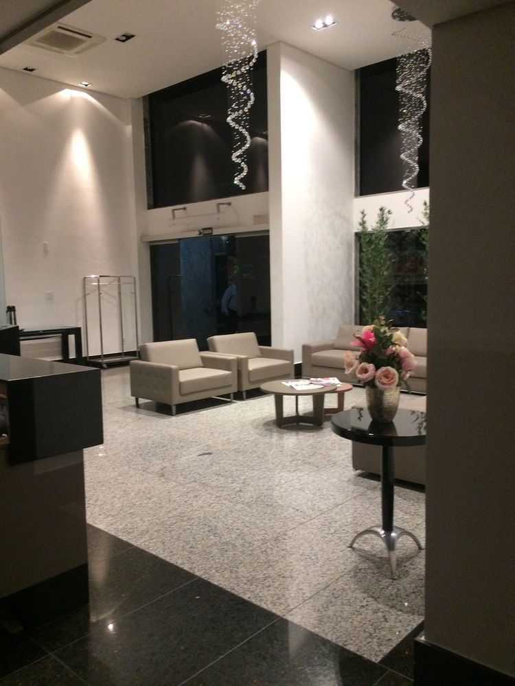 Liber Hotel Nova Serrana - Conforto Na Rota Da Br-262 Bagian luar foto